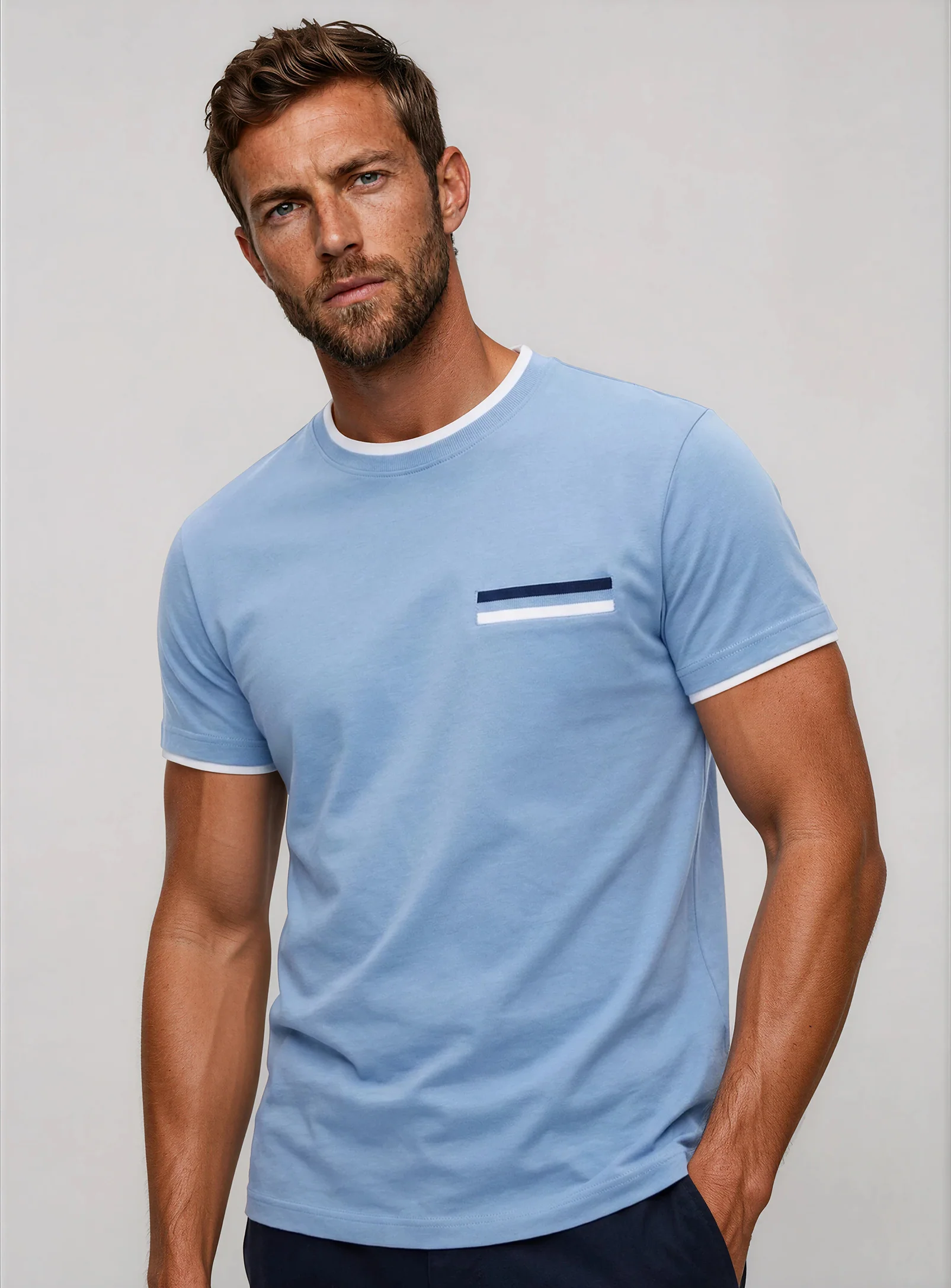 DYLAN | cotton t-shirt with rib neck and chest faux rib pocket || DYLAN | T-shirt col rond en coton avec col côtelé et fausse poche poitrine côtelée - Image 4