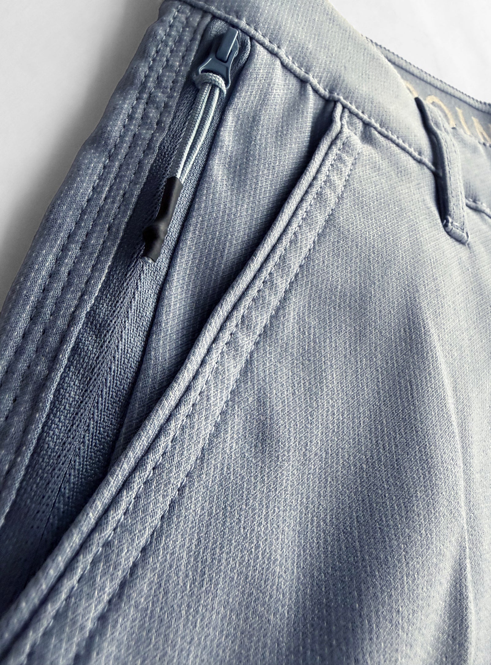EUGE | Super Flex Bermuda Shorts || EUGE | Bermuda Super Flex - Image 17