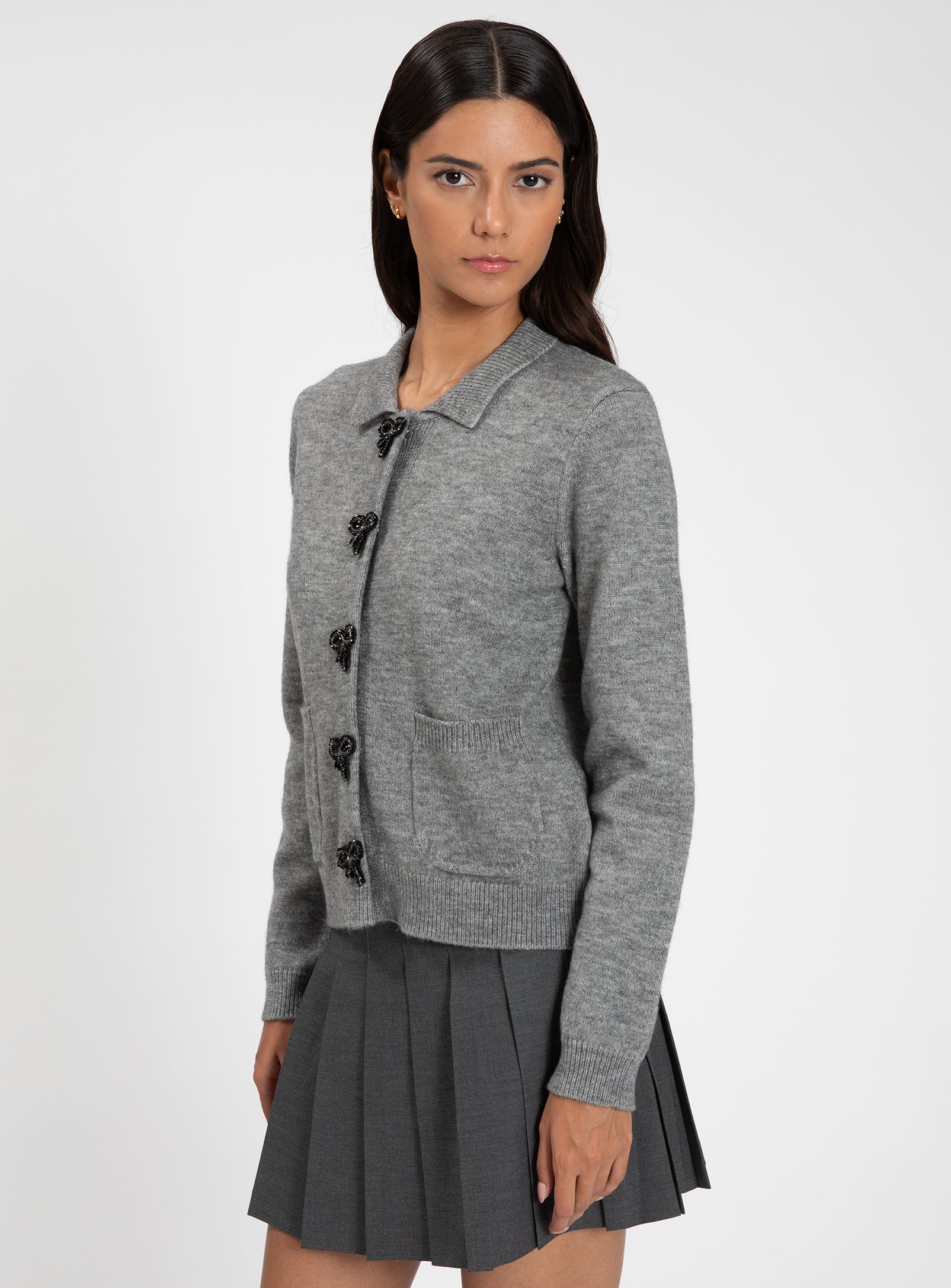 ILONA | Pearl Button Knit Cardigan || ILONA | Cardigan en tricot à boutons nacrés