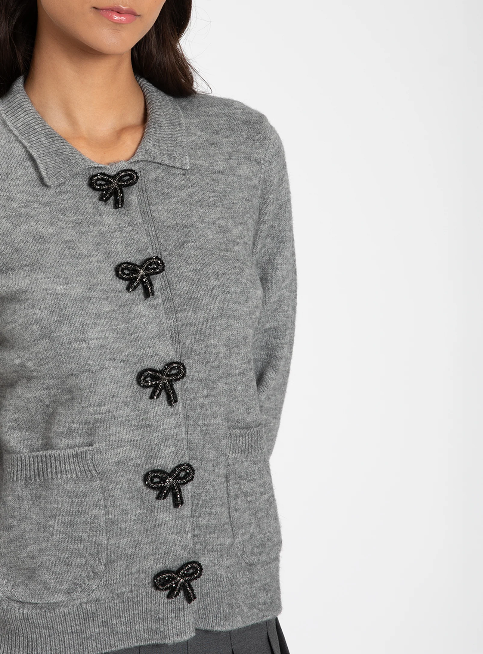 ILONA | Pearl Button Knit Cardigan || ILONA | Cardigan en tricot à boutons nacrés - Image 3