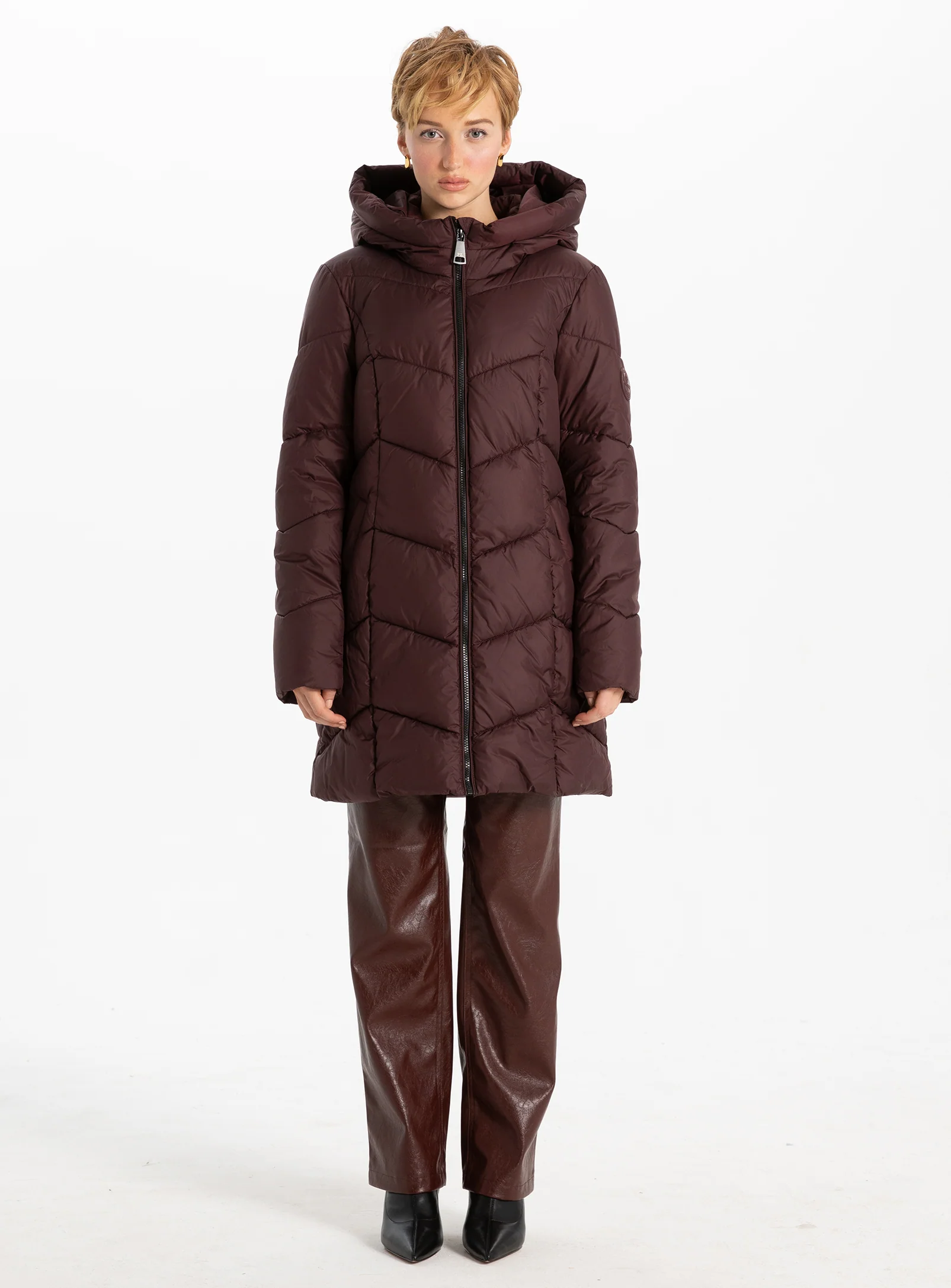 JOSEPHINA | Classic Long Puffer Design ||JOSEPHINA | Design classique de doudoune longue - Image 6