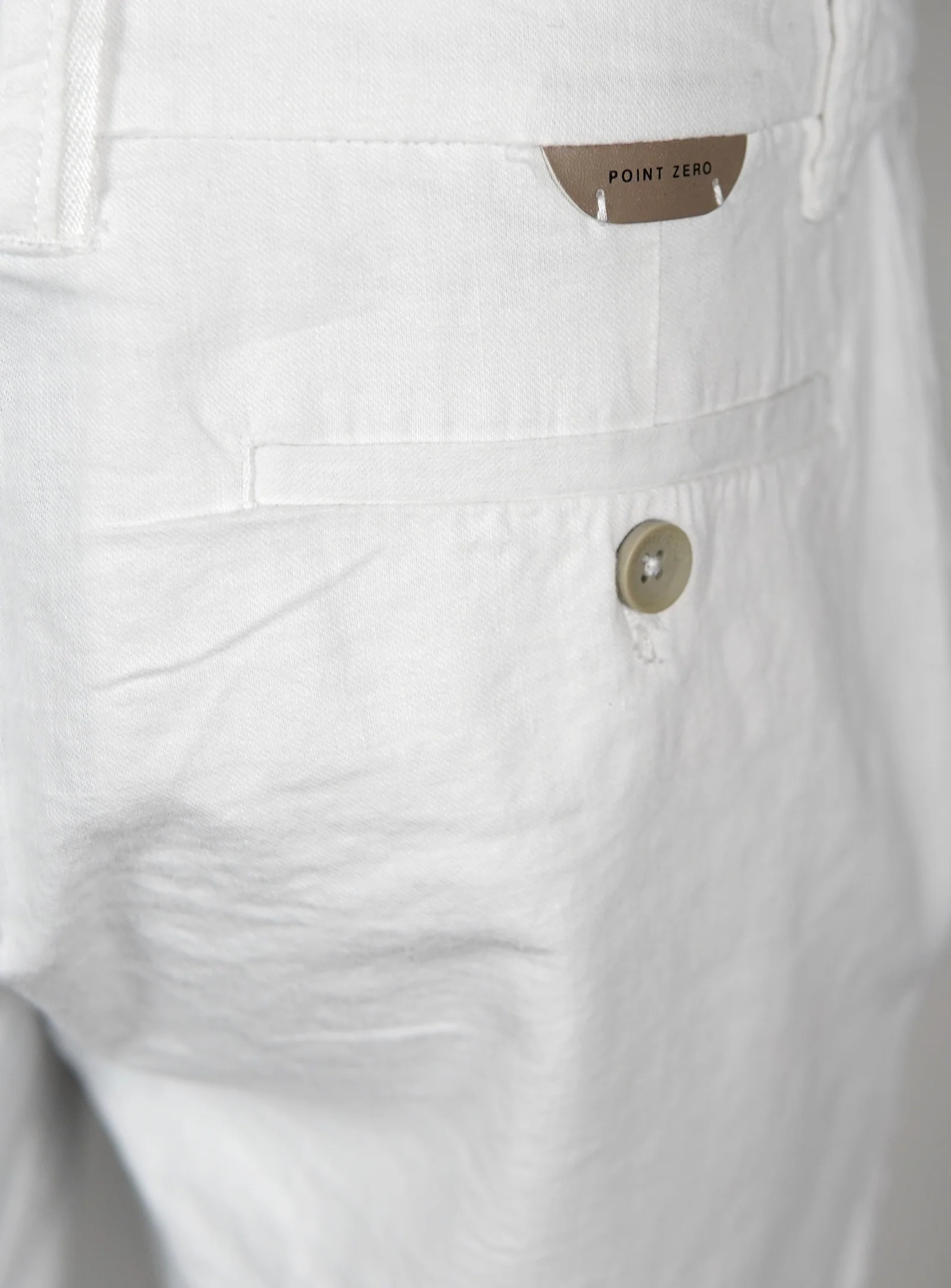 LIAM | Linen Flat Front Shorts with 9" Inseam|| LIAM | Short en lin à devant plat avec entrejambe de 9 po - Image 40