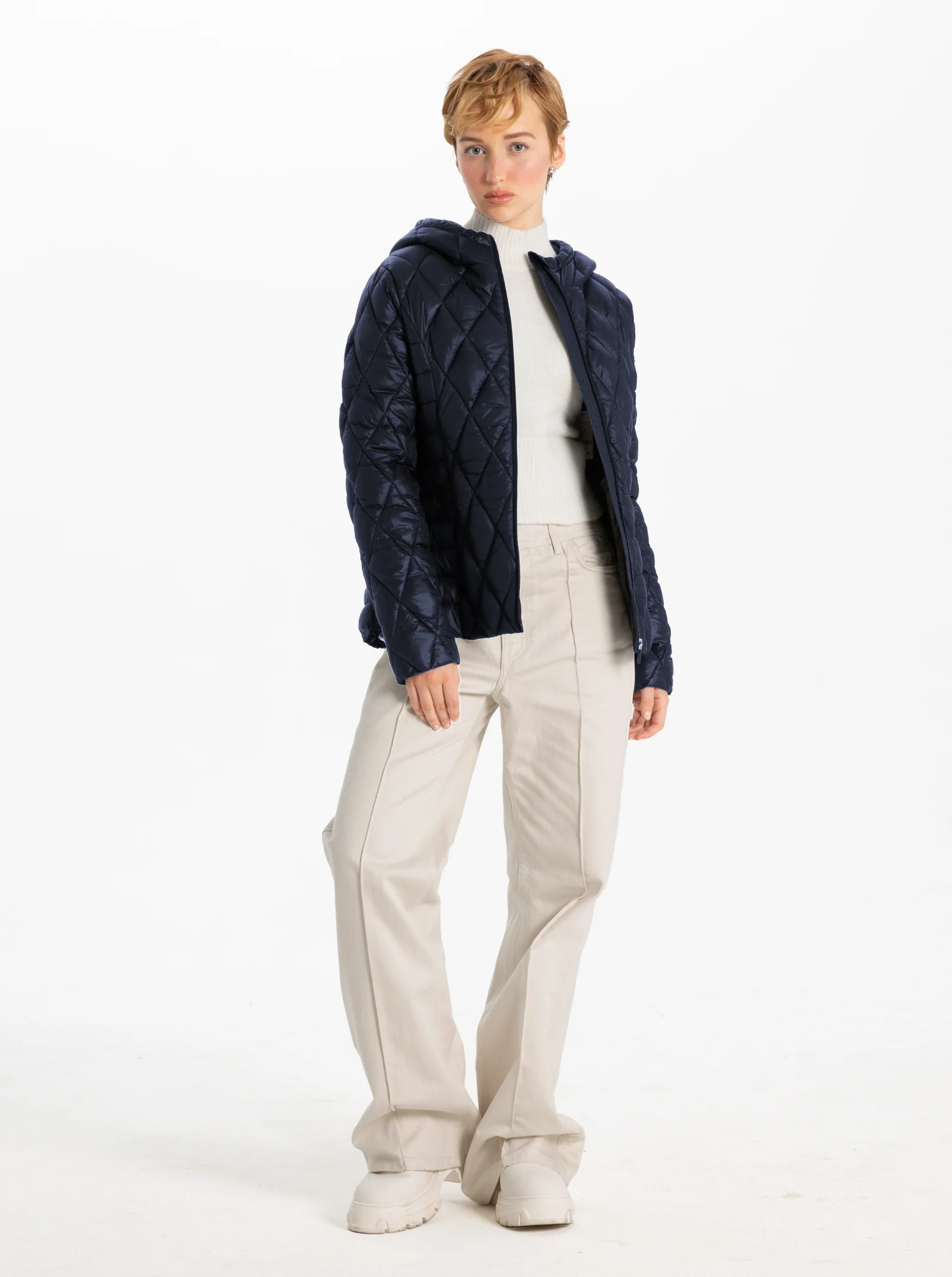 LOUISEVILLE | Modern Diamond Quilt Jacket ||LOUISEVILLE |Quilt Moderne en Diamants - Image 8