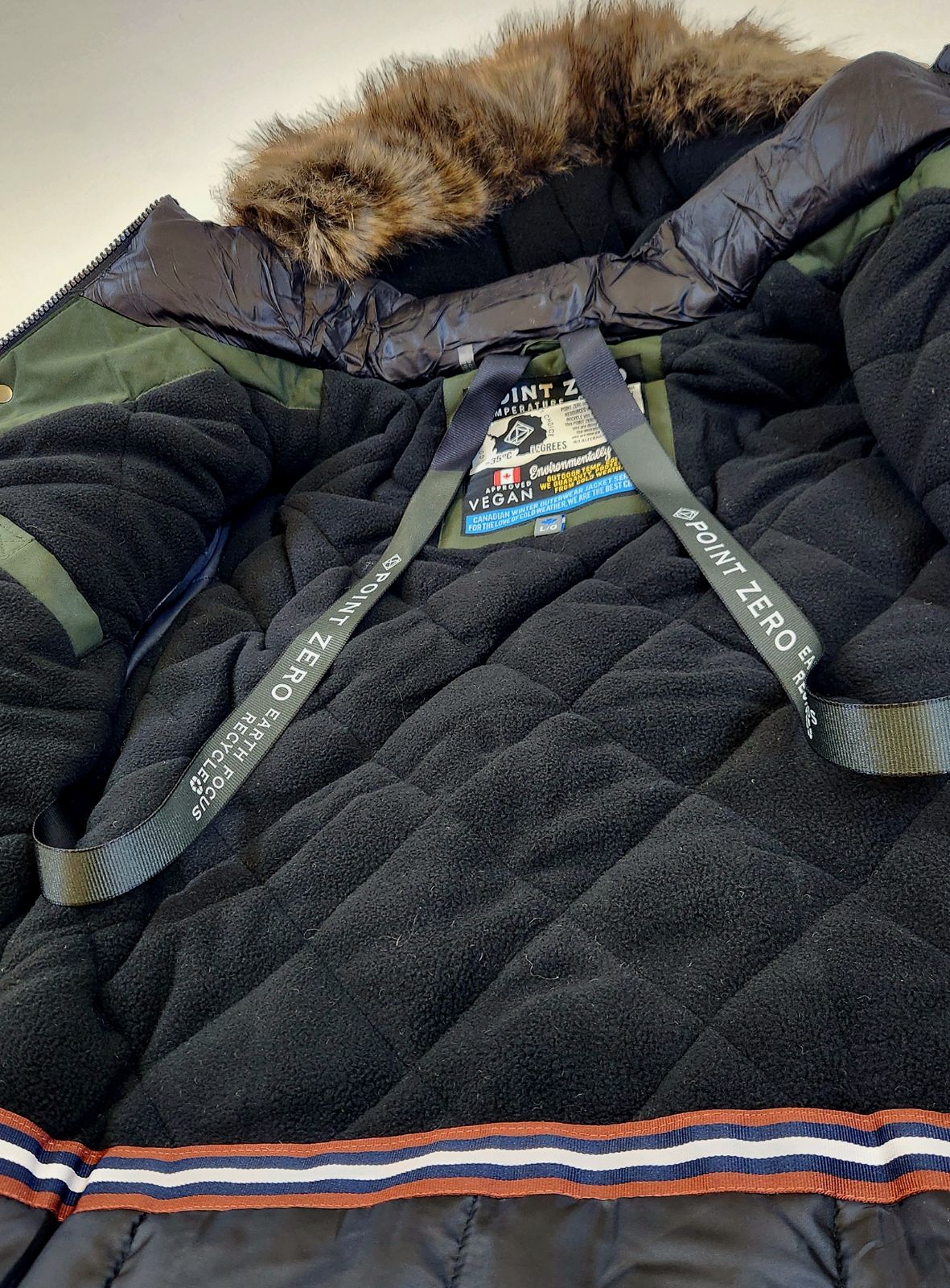 MARIANO | Essential Taslan Parka || MARIANO | Parka mi longueur à capuche - Image 17