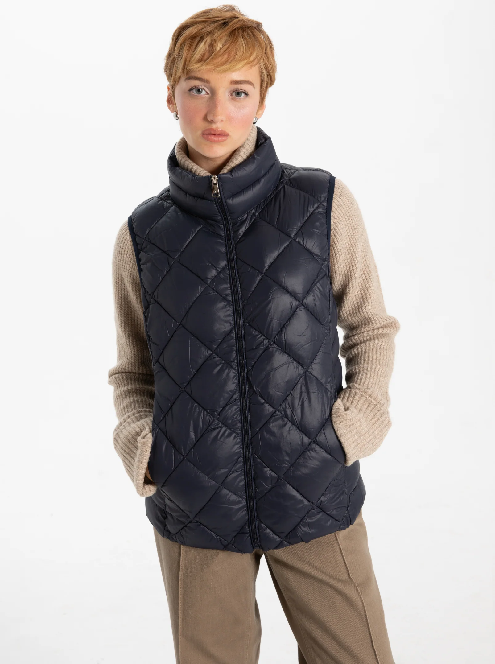 OAKVILLE | Classic Ultralight Vest ||OAKVILLE | Veste Iconique Ultra-Legere - Image 2