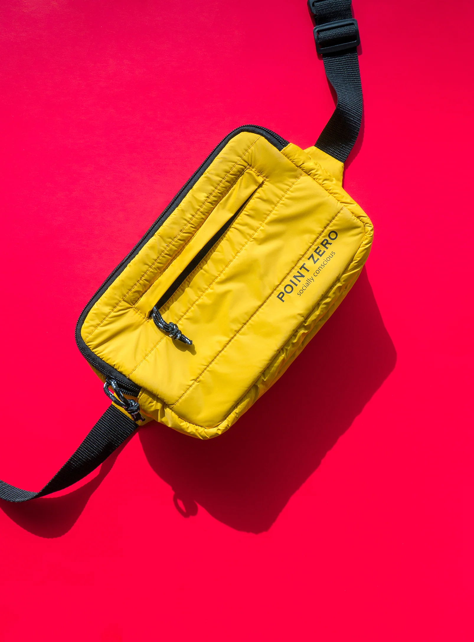 POUCH | Puffer belt bag||POCHETTE | Sac banane matelassé - Image 3