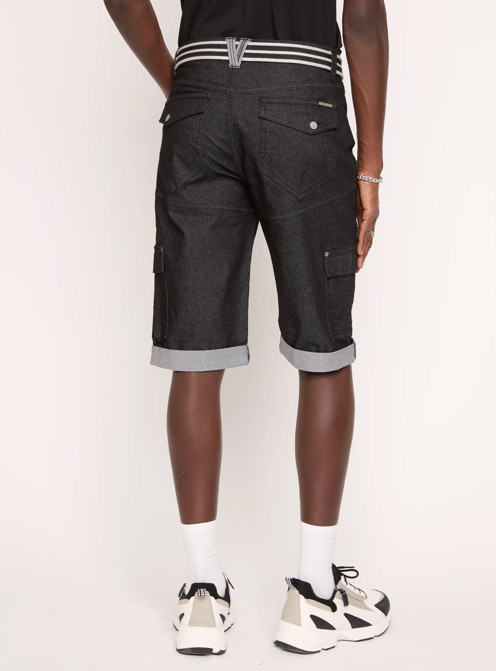 TOLGA | 2-TONE STRETCH DENIM CAPRI WITH BELT || TOLGA | CAPRI EN DENIM STRETCH 2 TONS AVEC CEINTURE - Image 25