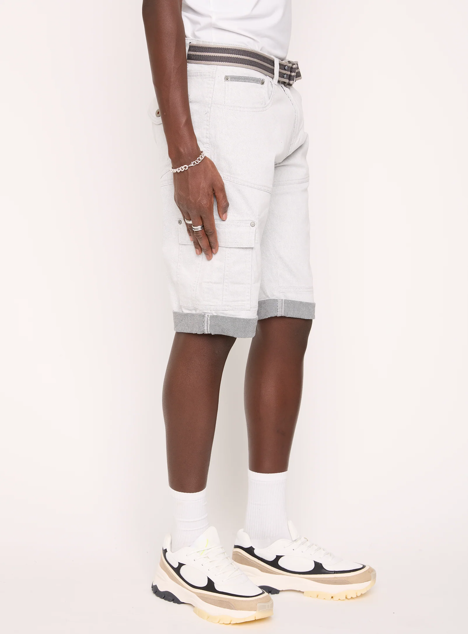 TOLGA | 2-TONE STRETCH DENIM CAPRI WITH BELT || TOLGA | CAPRI EN DENIM STRETCH 2 TONS AVEC CEINTURE - Image 32