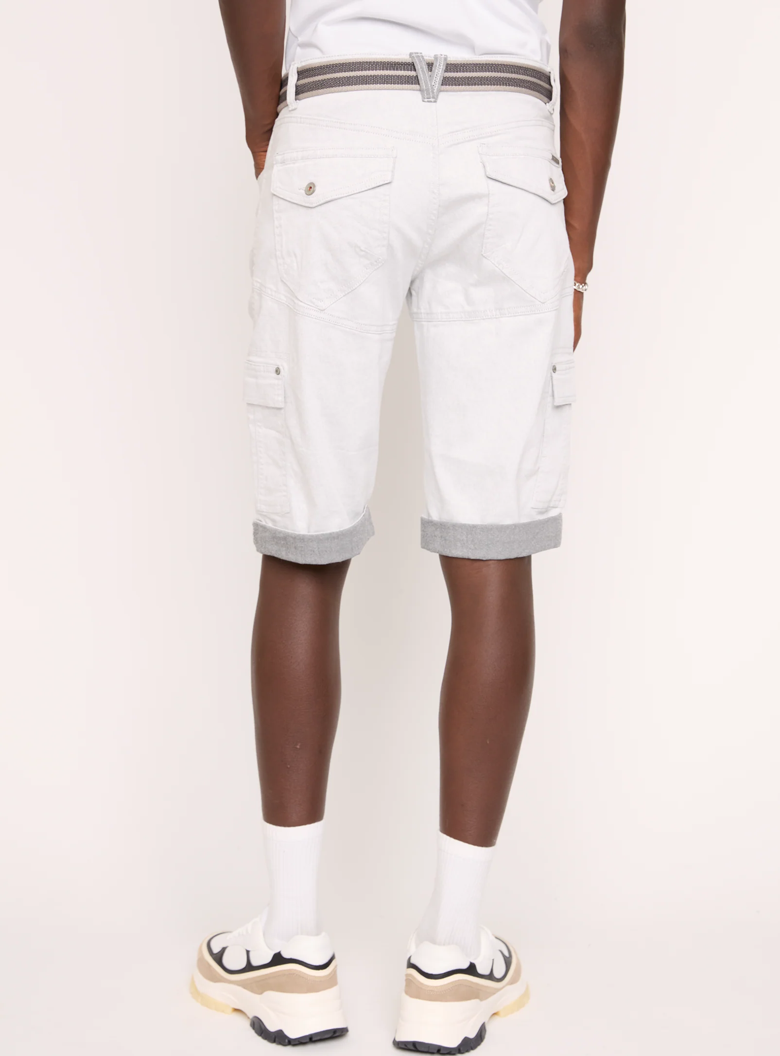 TOLGA | 2-TONE STRETCH DENIM CAPRI WITH BELT || TOLGA | CAPRI EN DENIM STRETCH 2 TONS AVEC CEINTURE - Image 33