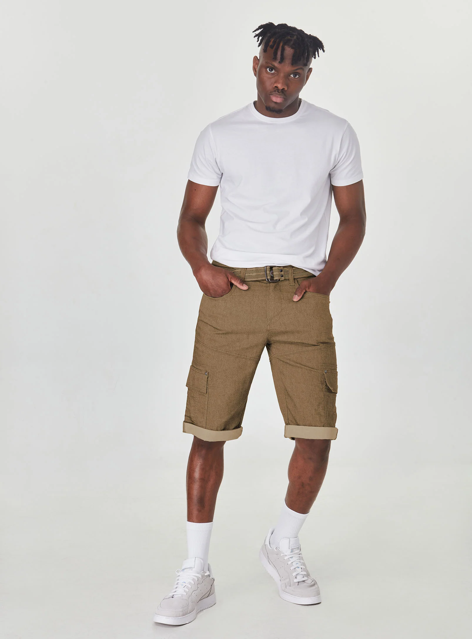 TOLGA | 2-TONE STRETCH DENIM CAPRI WITH BELT || TOLGA | CAPRI EN DENIM STRETCH 2 TONS AVEC CEINTURE - Image 44
